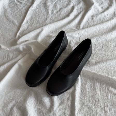 YDD/2026年新款日常高级质感精致简约浅口圆头低跟奶奶鞋/7028