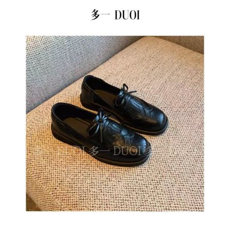 多一“英伦流苏”2026新款一脚蹬雕花流苏复古英伦风纯色休闲鞋