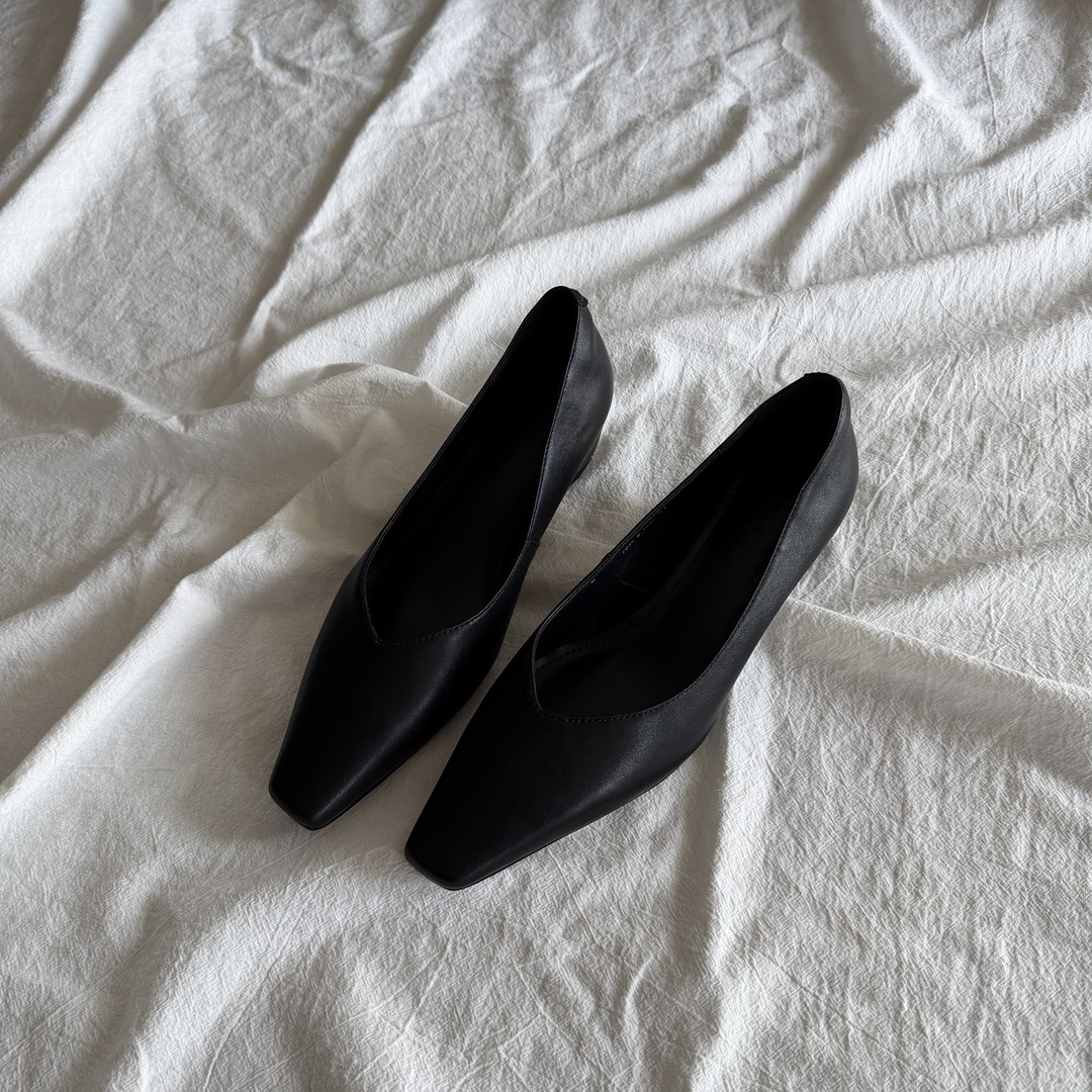 YDD/2026年新款职场极简温柔风复古V口方头内增高百搭小单鞋/7034主图