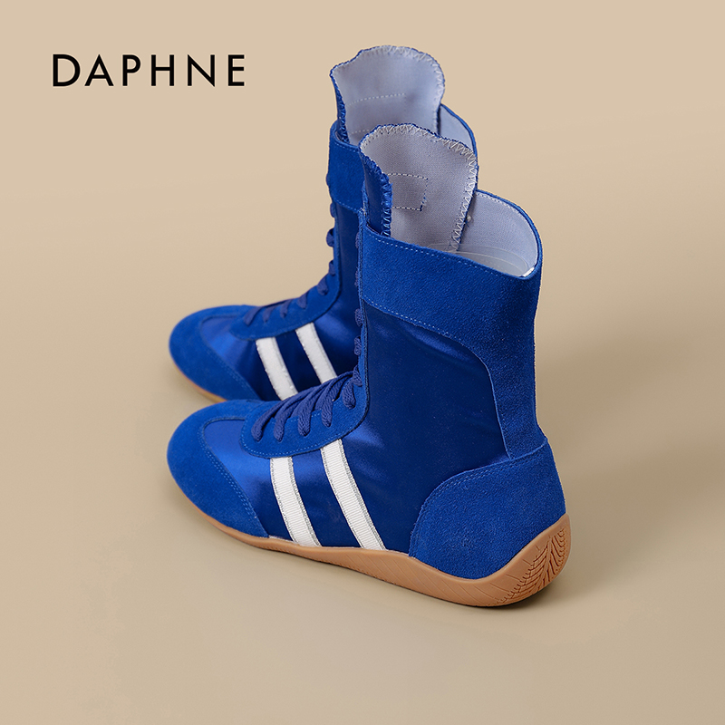 达芙妮高帮鞋女2026新款系带马丁靴平底运动女靴时尚百搭休闲鞋S 主图