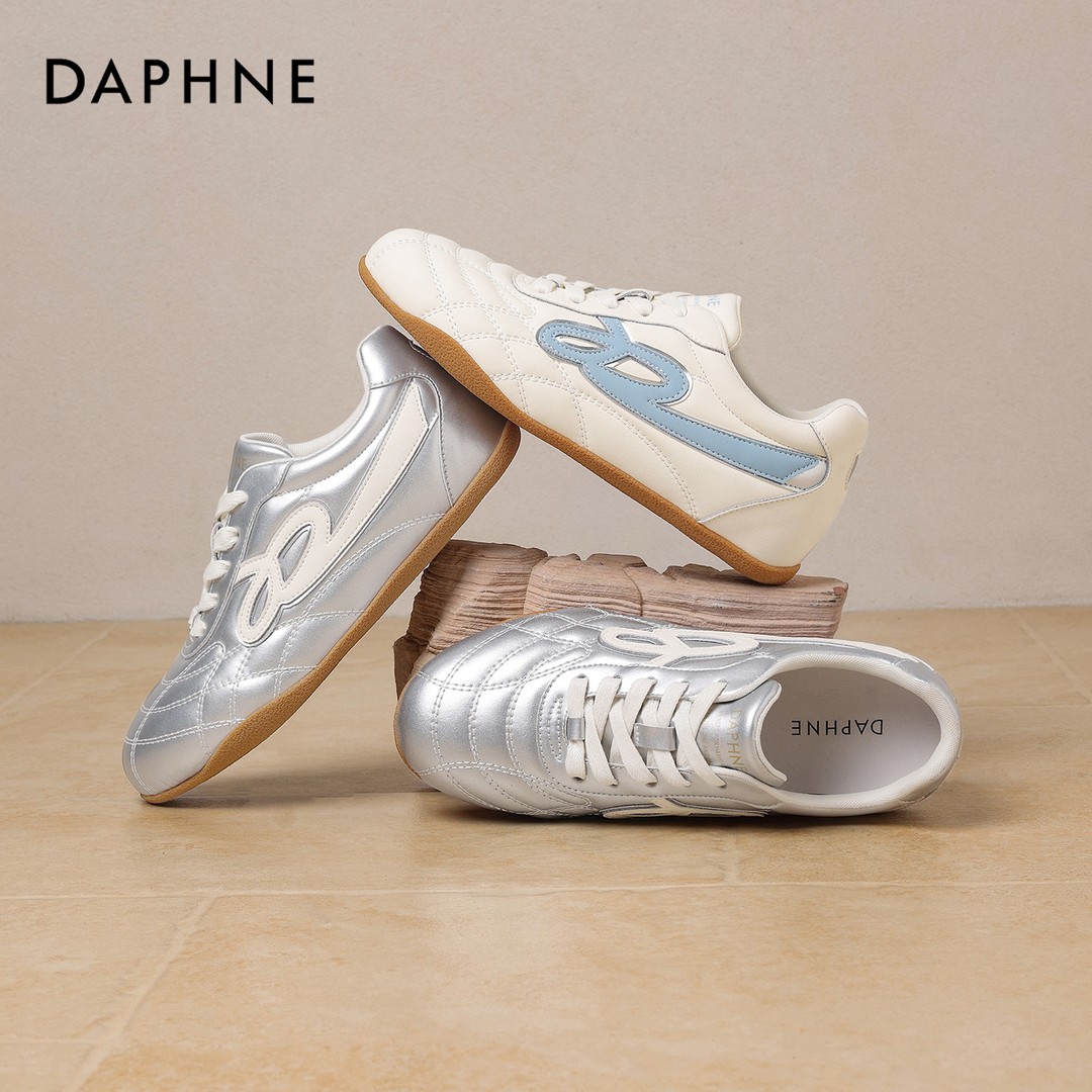 达芙妮春季新款复古脏脏风百搭轻便系带女款休闲舒适软底德训鞋主图