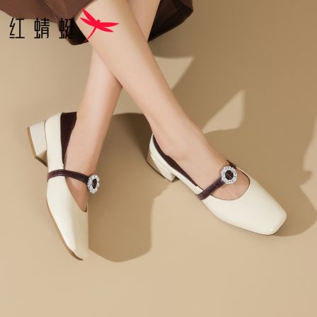 红蜻蜓女士中跟百搭复古浅口水钻装饰法式学院风方头粗跟时尚单鞋