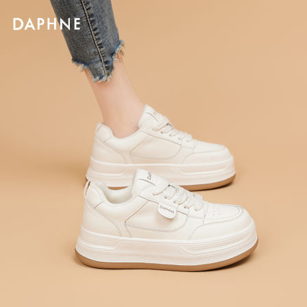 达芙妮板鞋冬季新款2026网红女鞋加绒厚底软底运动时尚休闲鞋女S 