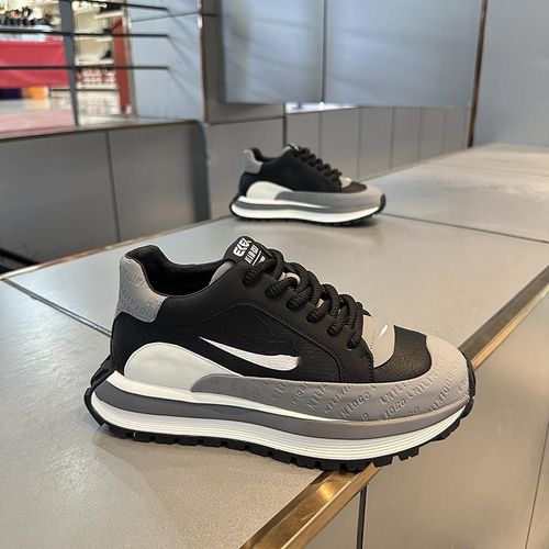 正品男鞋2026春秋新款时尚休闲透气软底韩款阿甘鞋板鞋厚底运动鞋主图