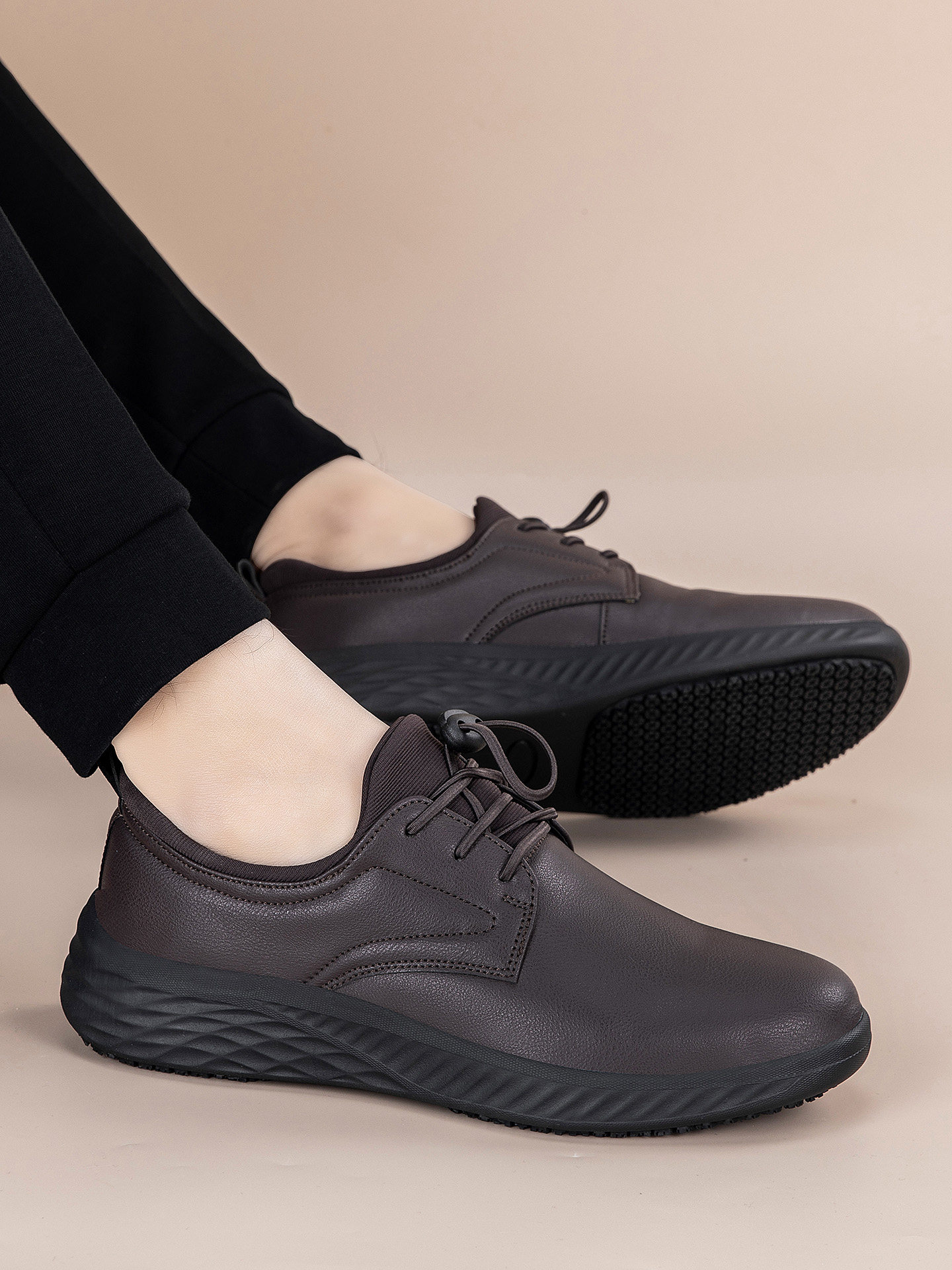 张凯丽老人鞋男2026新款皮面防水爸爸鞋中老年软底防滑健步运动鞋主图