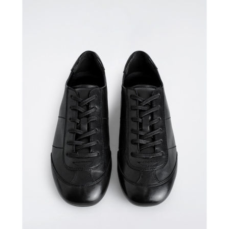 COS男士 纯色系带运动鞋黑色2026春季新品1327849001