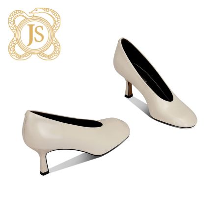 已开价，3952D5640时尚欧美斜方头真皮细跟高跟鞋浅口单鞋白色