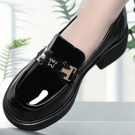 春秋漆皮单鞋百搭软皮软底黑色英伦风乐福鞋女鞋厚底洋气皮鞋妈妈