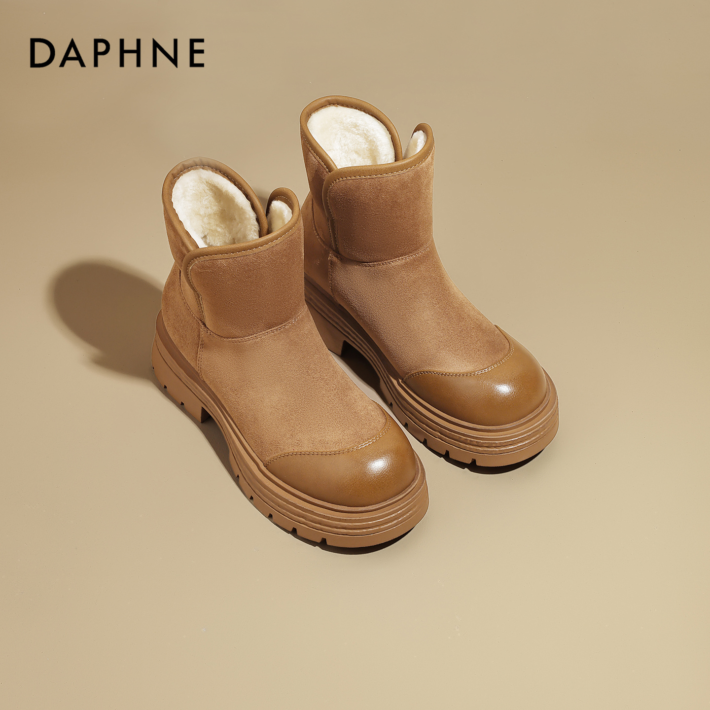 达芙妮拼接保暖厚底雪地靴女秋冬加绒加厚小短靴休闲百搭棉靴子主图