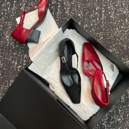 7040/跺脚入/进口胎牛皮粗跟气质红色单鞋