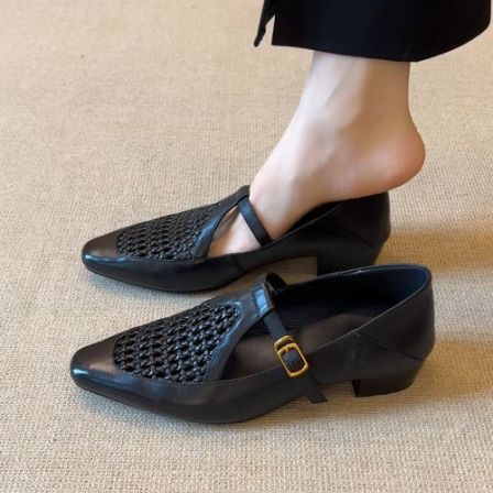 4.5cm复古方头编织镂空浅口丁字扣带粗跟通勤单鞋法式百搭玛丽珍