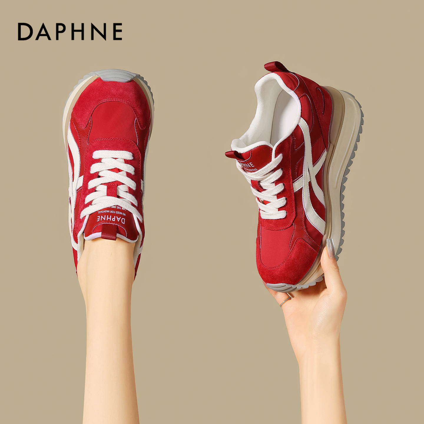 达芙妮新款春季时尚复古厚底内增高百搭休闲女款德训鞋主图