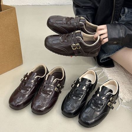 春季新款复古风皮带扣德训鞋女黑色百搭休闲鞋平底圆头布洛克鞋子