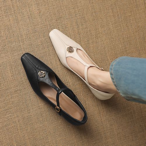 法式复古风丁扣带粗跟浅口单鞋大码41到43方头玛丽珍女鞋低跟显瘦主图