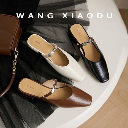 原创【王小毒】悠长假期●3cm粗跟包头凉拖女外穿金属扣穆勒半拖