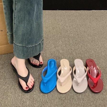 气质坡跟夹脚人字拖鞋女鞋子外穿2026夏季配裙子凉拖高跟凉鞋
