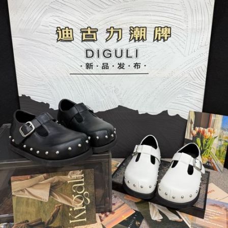 【迪古力】超火圆头铆钉包头拖女2026春新款百搭时尚半拖外穿阳