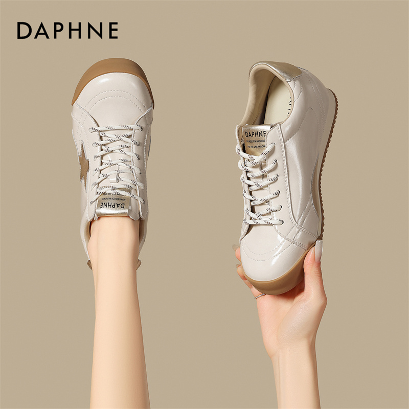 达芙妮内增高德训鞋女2026新款春季复古软底女鞋透气百搭休闲板鞋主图
