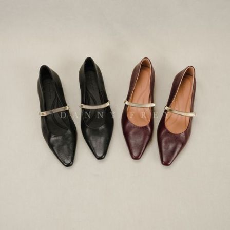 Dannyfrey丹尼芙蕾头层牛皮复古风尖头低跟真皮浅口金属扣单鞋2CM