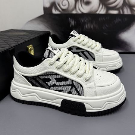 2026春季新款44特大码时尚休闲鞋45软底软面板鞋46防滑耐磨潮鞋47