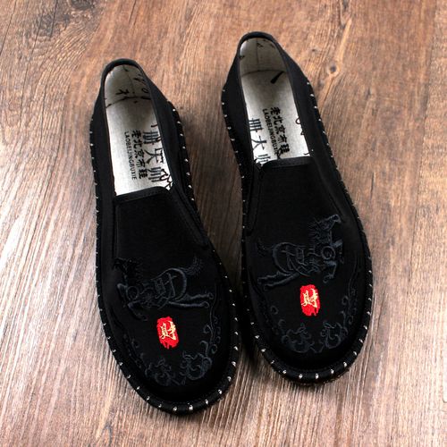 2026春季马年新款老北京布鞋男高档刺绣一脚蹬软底透气耐磨牛筋底主图