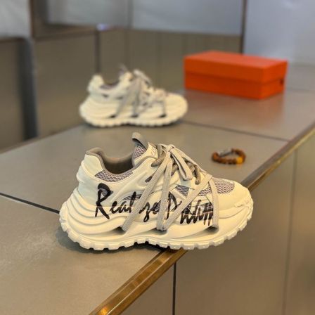 新款潮鞋设计感小众个性痞帅低帮鞋男鞋流行炸街时尚高级感男士鞋