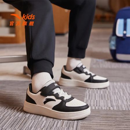 安踏儿童男大童板鞋时尚新款上新舒适防滑耐磨中大童休闲百搭板鞋