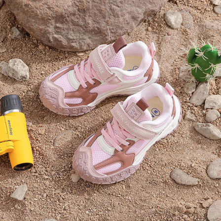 马克华菲女童运动鞋春季新款软底舒适休闲鞋轻便透气中大童跑步鞋