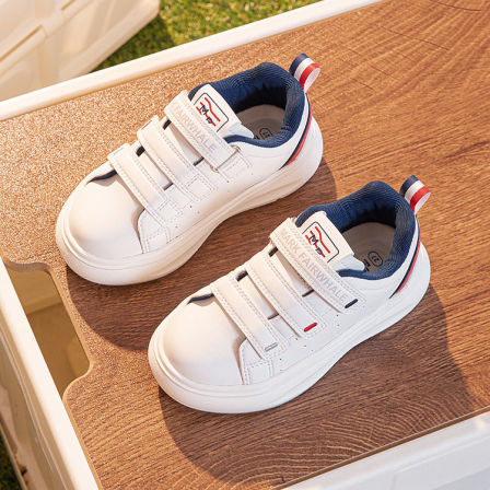 马克华菲春季新款男童板鞋轻便百搭校园小白鞋软底舒适儿童运动鞋