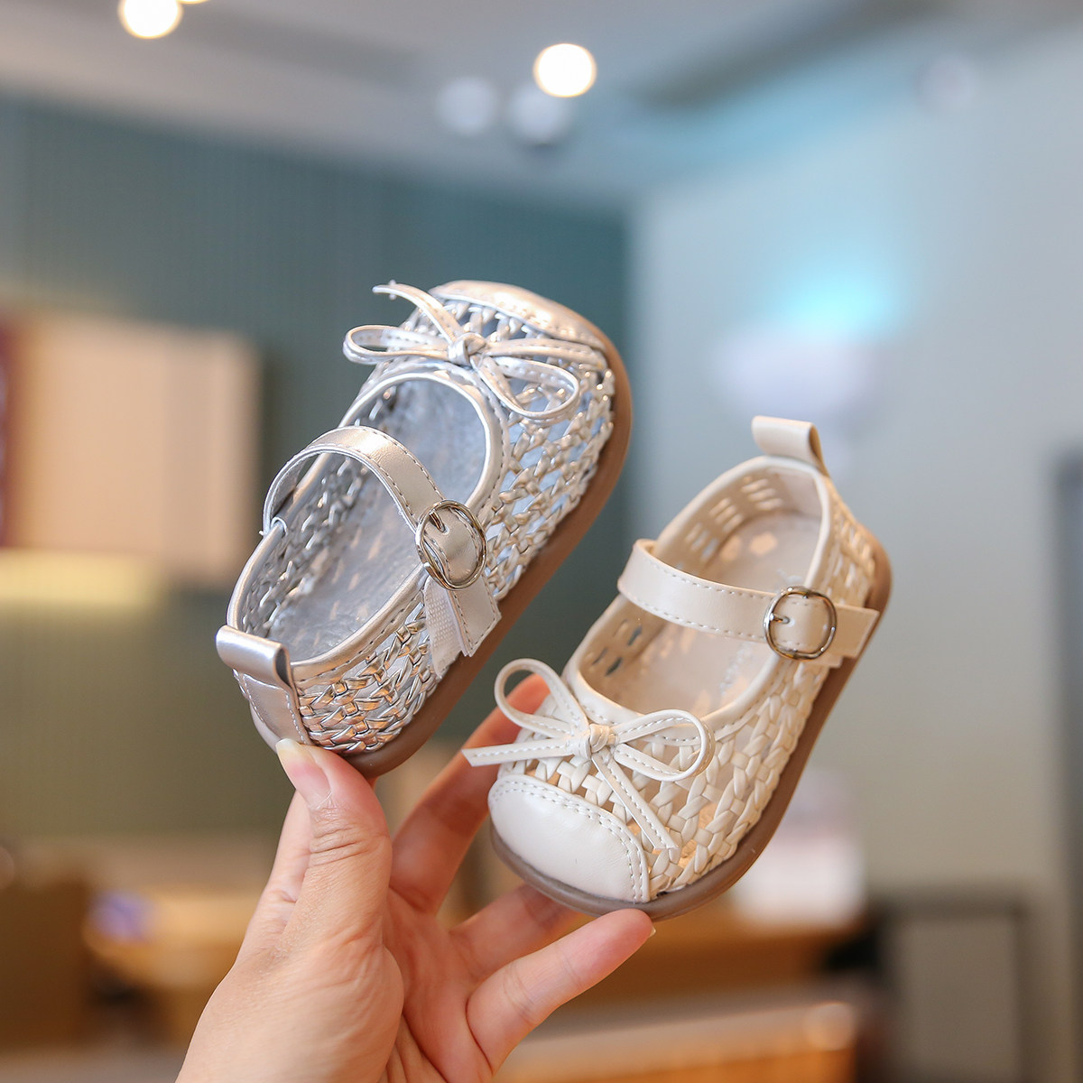 小步点宝宝公主鞋春夏季软底婴儿学步鞋女宝鞋子透气防滑女童凉鞋主图