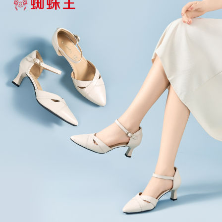 蜘蛛王女鞋正品商场同款2026新款夏真皮一字带细跟尖头包头凉鞋女