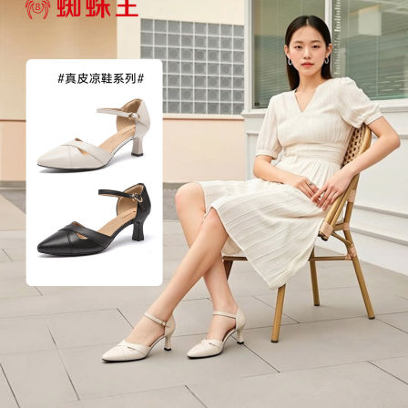 蜘蛛王女鞋2026新款正品夏季包头高跟一字带真皮中空新款粗跟凉鞋