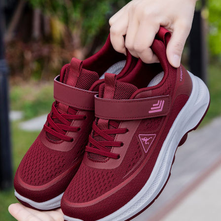 张凯丽女士运动鞋2026新款宽脚妈妈鞋中老年舒适不累脚老人健步鞋