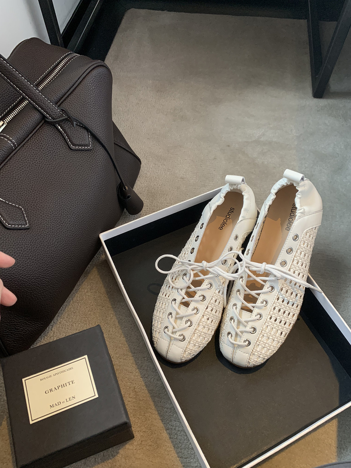 葡萄妈studiolee 春季优雅法式绑带编织镂空松紧平底鞋芭蕾单鞋女主图