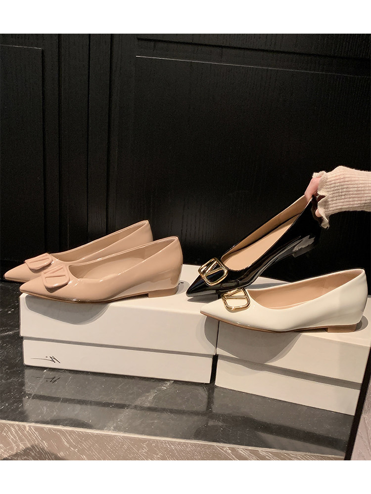 【sheii苏茵茵】巴黎V扣鞋~4cm内增高尖头浅口平底单鞋女ol通勤鞋主图