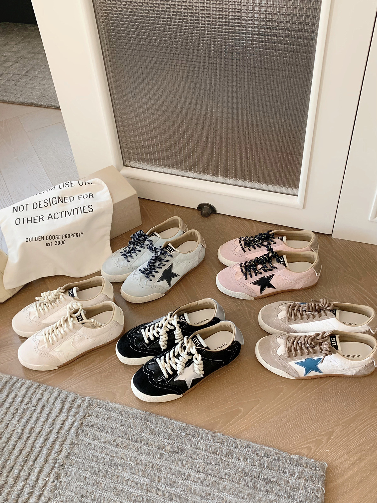 葡萄妈studiolee 增高3cm~ 春款复古雕花系带做旧星星休闲板鞋女主图