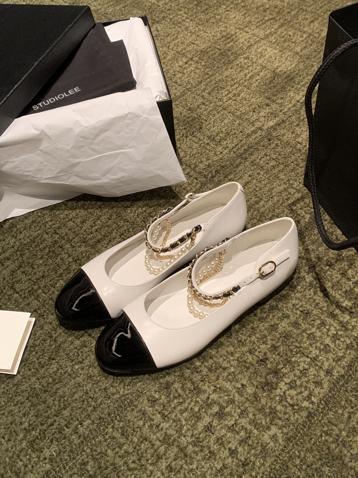 葡萄妈studiolee 气质绝美小香风珍珠链条拼接浅口玛丽珍鞋女春款主图
