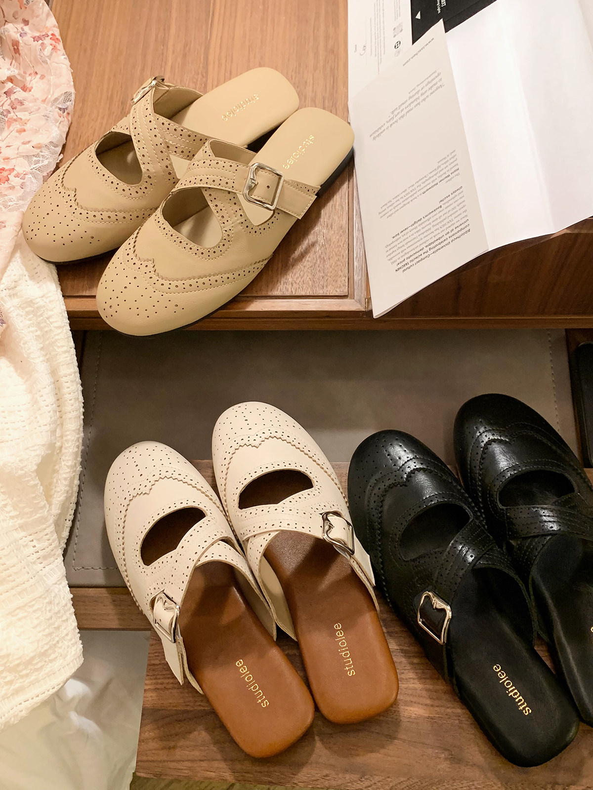 葡萄妈studiolee 春季新款镂空雕花交叉扣带平底鞋包头半拖鞋女主图