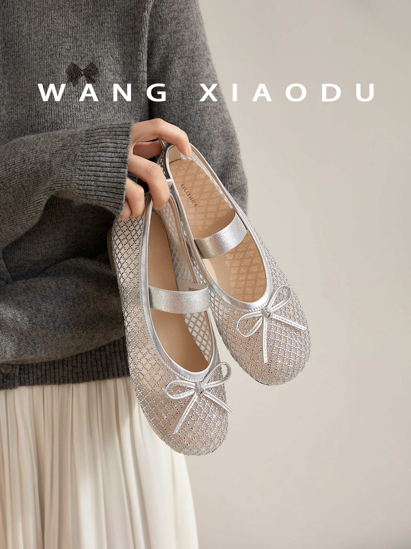 【王小毒】星光点点●蝴蝶结镂空玛丽珍鞋女粗跟轻便通勤浅口单鞋主图