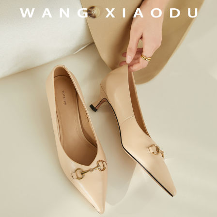 【王小毒】时光珍藏●4.5cm尖头浅口单鞋女v口马衔扣气质高跟鞋