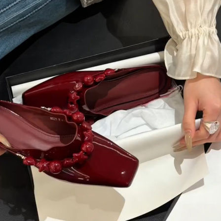 羊皮版~车厘子红半拖鞋女法式漆皮方头小众串珠一脚蹬平底包头鞋