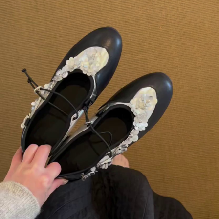 羊皮版~圆头休闲日常外穿软底一字带亮片设计低跟舒适防滑女单鞋