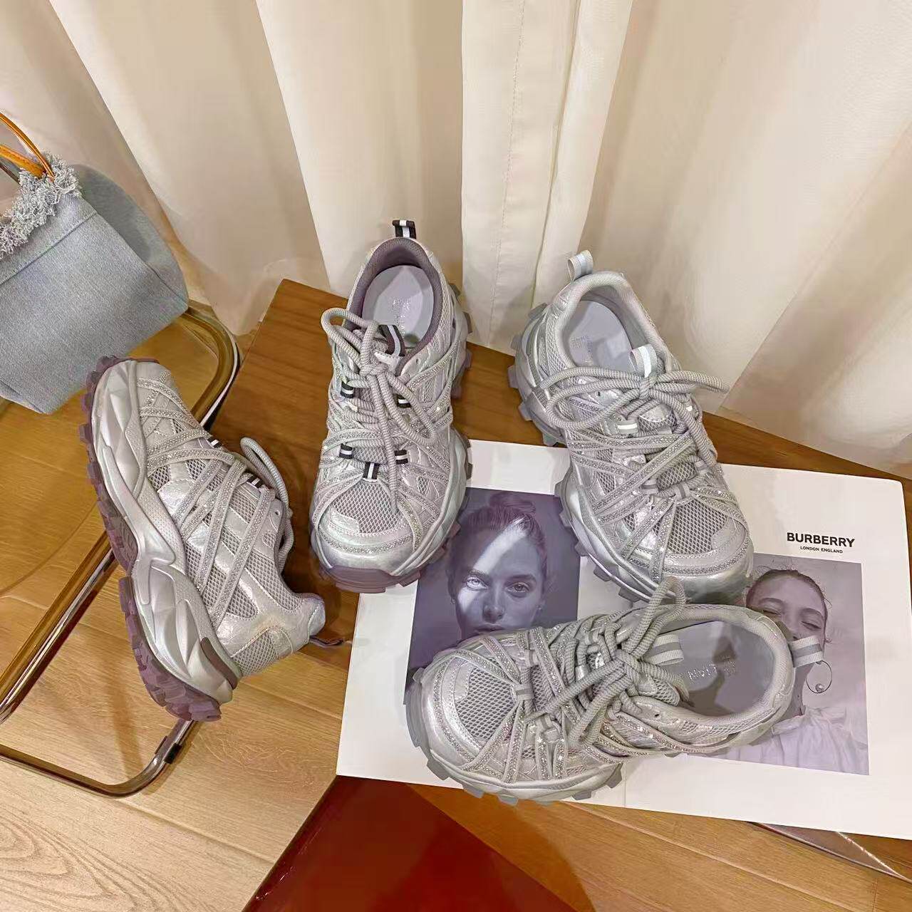 VK定制 韩版真皮时尚休闲运动鞋女18-108主图