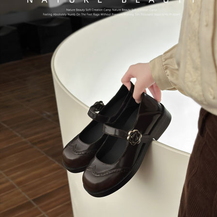 自然卷甜美小花扣复古玛丽珍鞋女新款棕色乐福鞋便捷布洛克小皮鞋