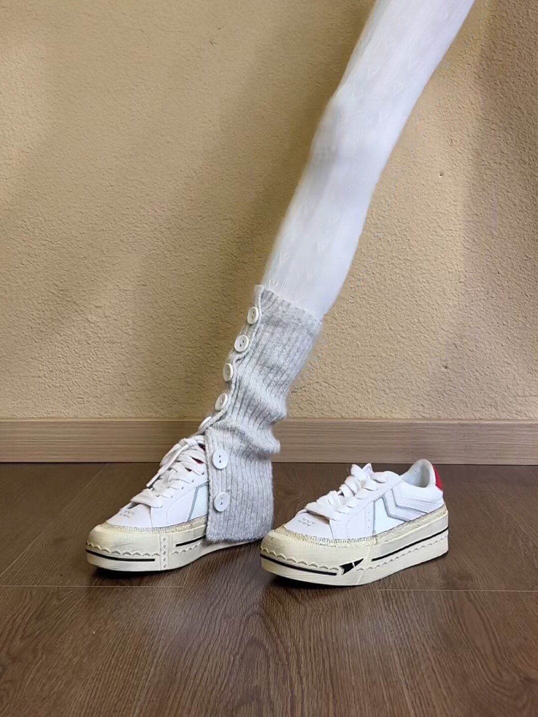 休闲风厚底星星板鞋小白鞋女春季新款德训鞋松弛感复古做旧小脏鞋主图