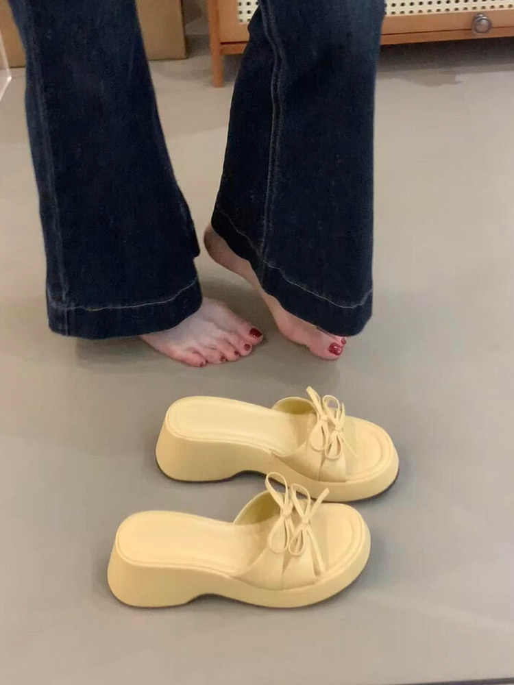 羊皮版~甜美时尚蝴蝶结一字凉拖鞋女外穿不累脚坡跟厚底露趾凉鞋主图
