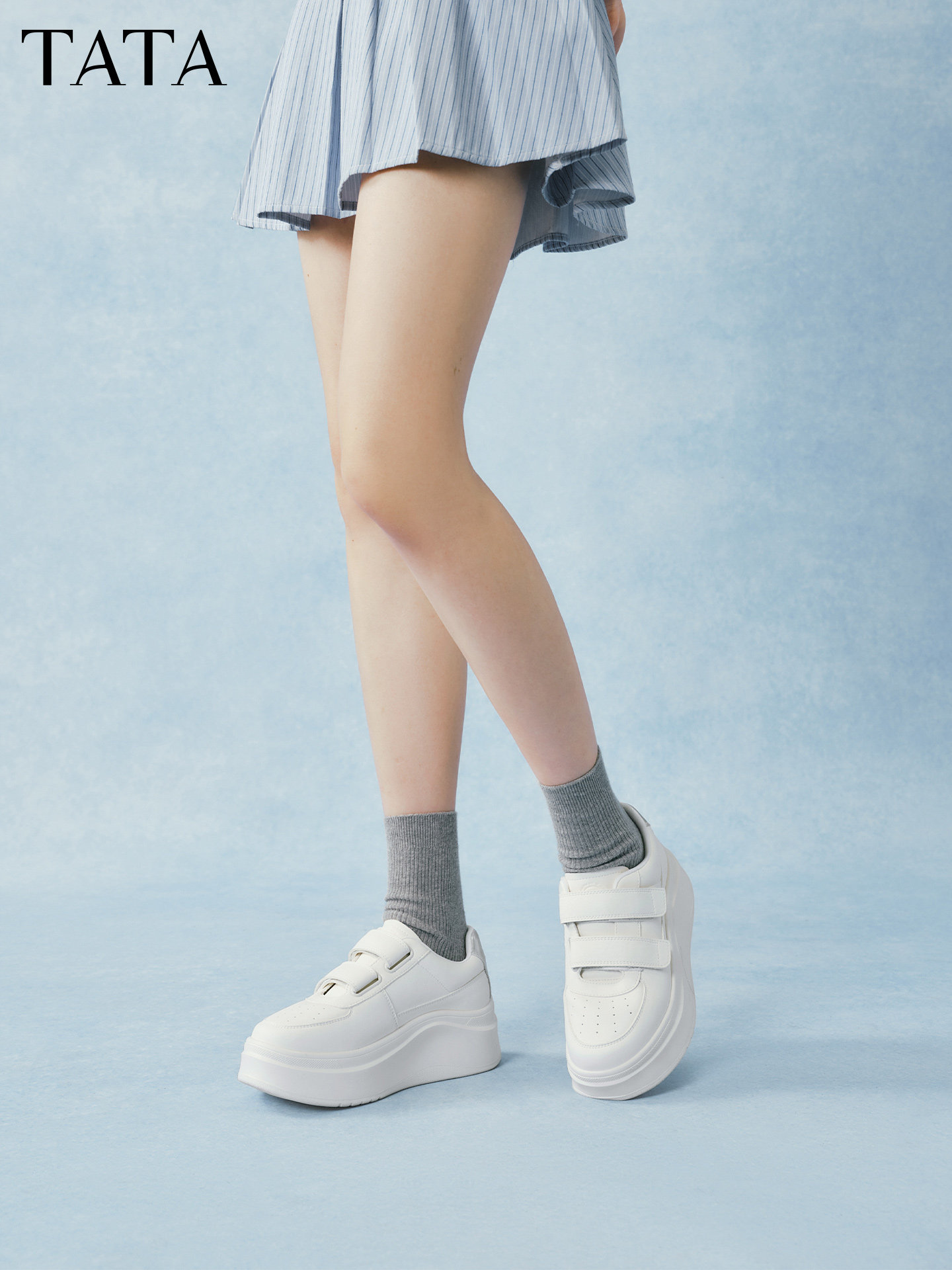 TATA他她小白鲸2.0厚底板鞋女百搭增高小白鞋子2026新款G3N01AM6主图