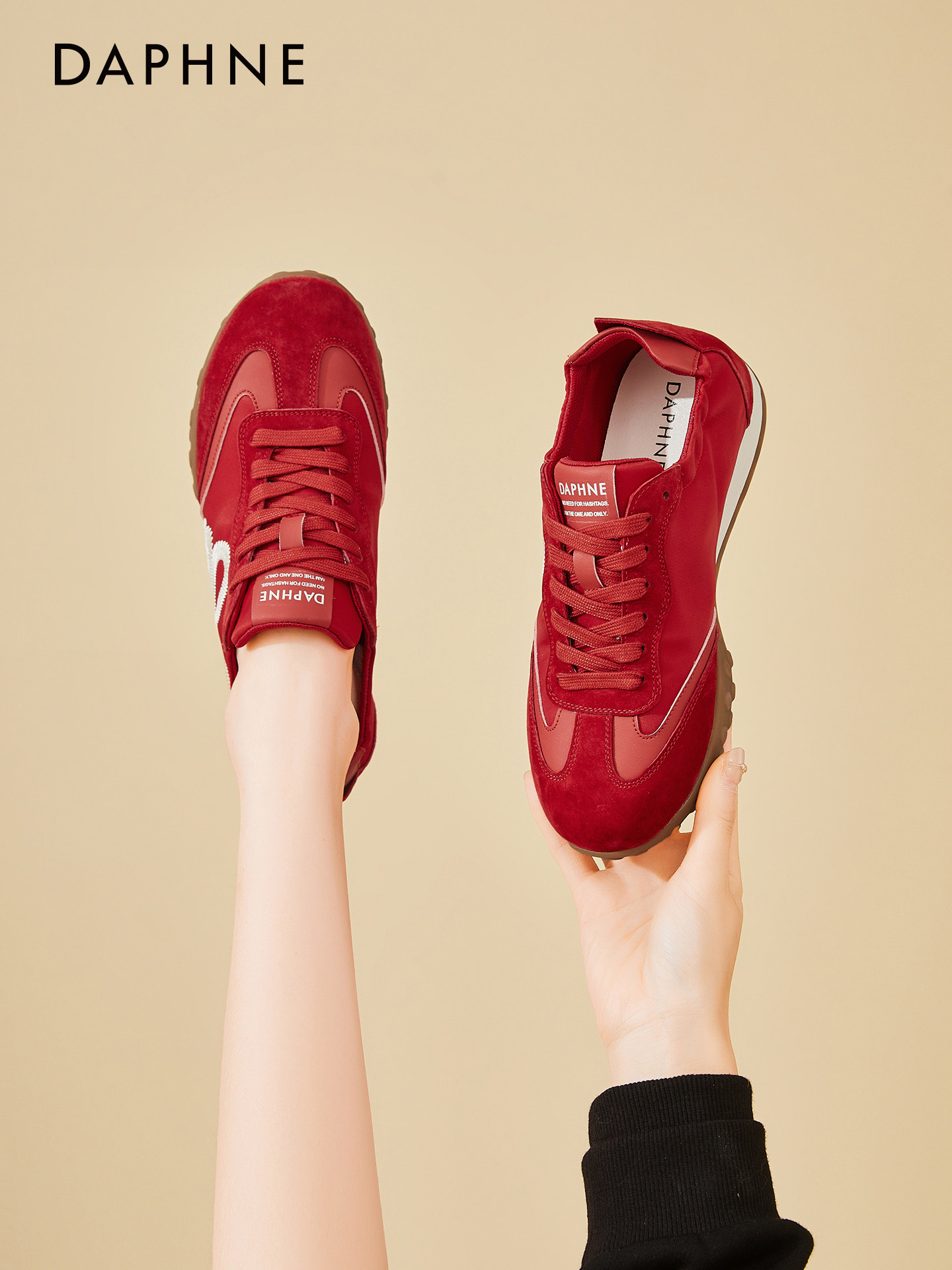 达芙妮红色德训鞋女2026新款巨好看阿甘鞋运动鞋春季爆款休闲女鞋主图