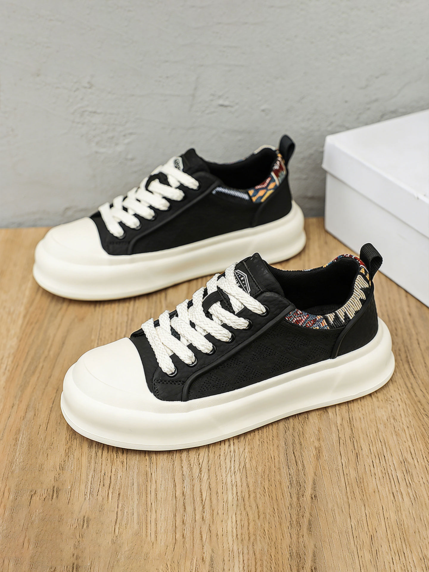 夏季男生鞋子透气百搭休闲鞋男款增高鞋耐磨厚底板鞋男士2026新款主图