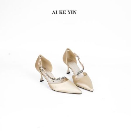 【艾珂茵】新款百搭春夏水钻一字带装饰尖头细跟气质女浅口高跟鞋